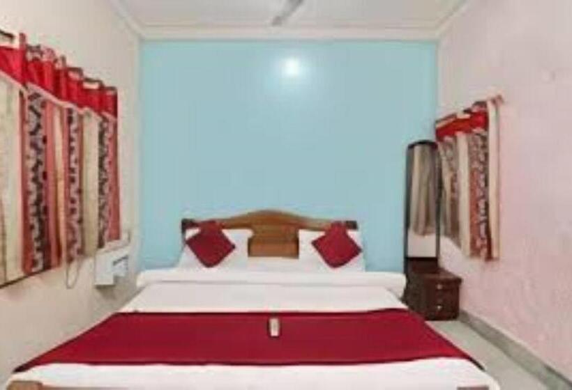 Номер Deluxe, Maa Tarini Guest House,bhubaneswar