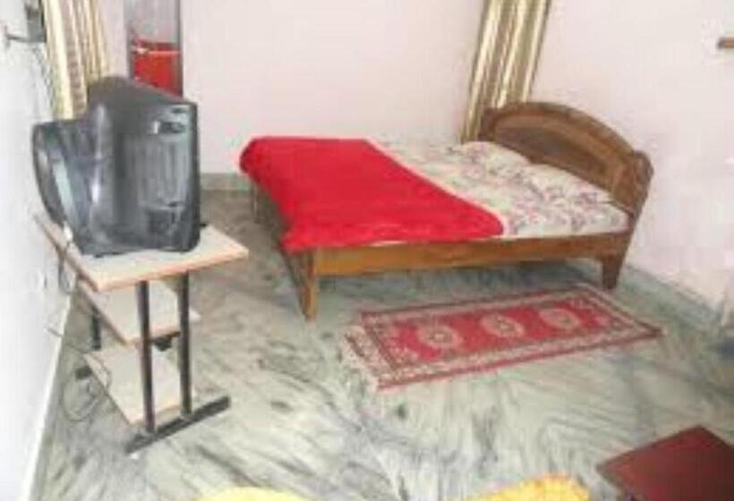 Номер Стандарт, Maa Tarini Guest House,bhubaneswar