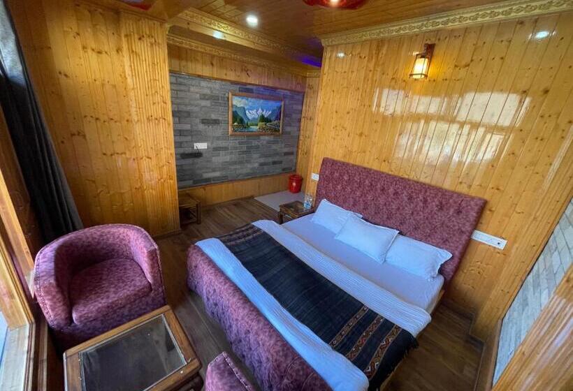 Люкс с Балконом, Marigold , Pulga