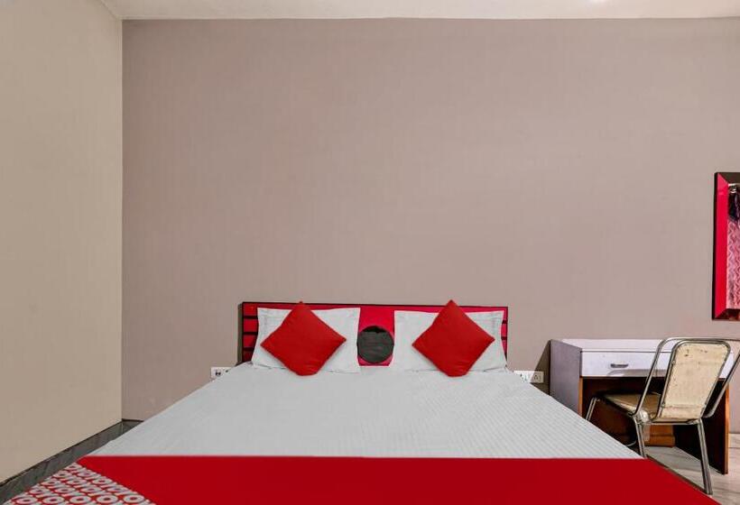 غرفة كلاسيكية ثلاثية, Oyo Guldasta Marriage Hall