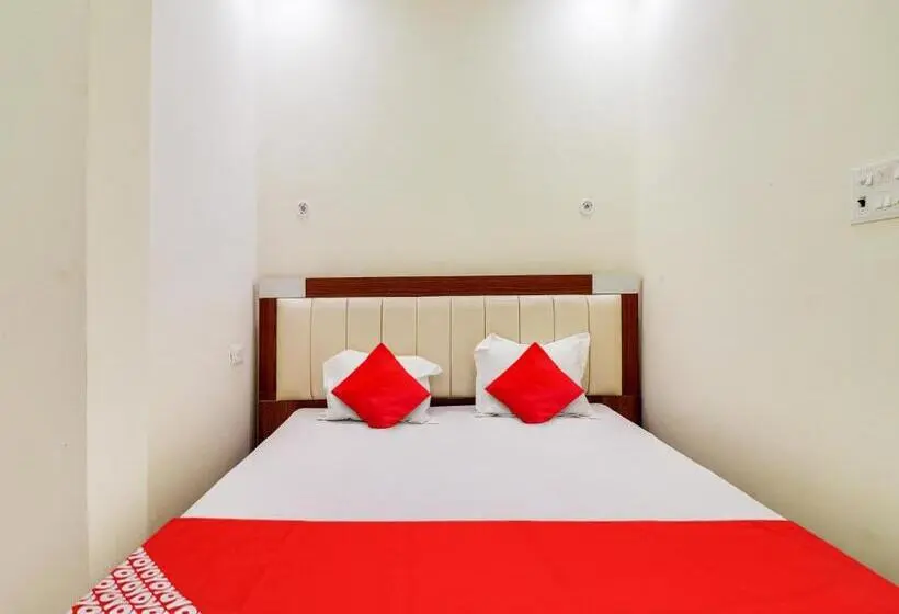 Classic Kolmen Hengen Huone, Heaven Inn Guest House & Restro