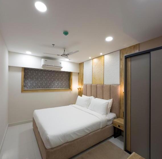 高级大房间, The Habitat Suites