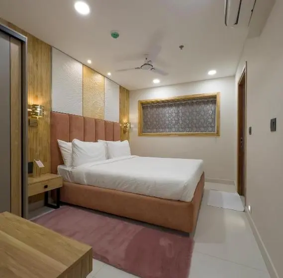 Executive-sviitti, The Habitat Suites