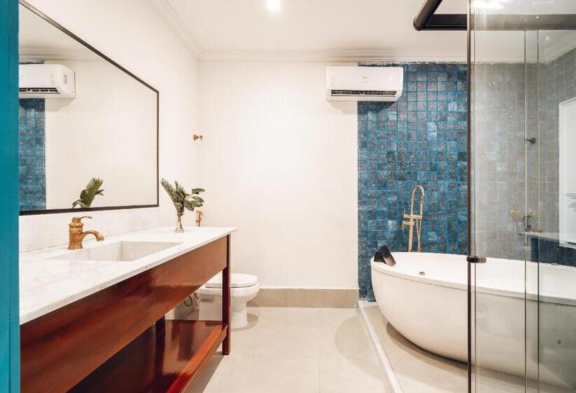 מיטת קינג בסוויטה, Villa Dos Poetas