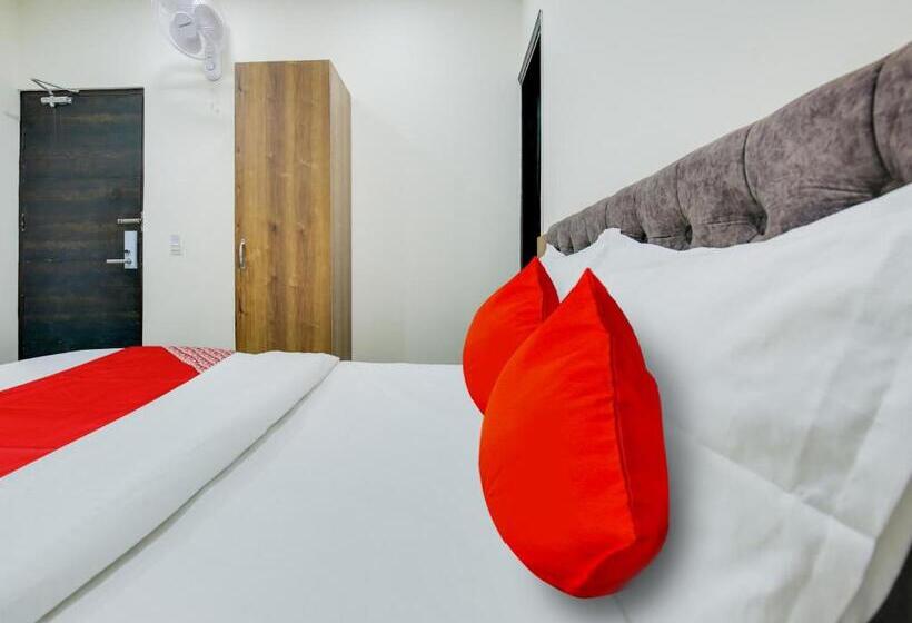 Трехместный Номер Классика, Oyo Hotel Dream Majestic