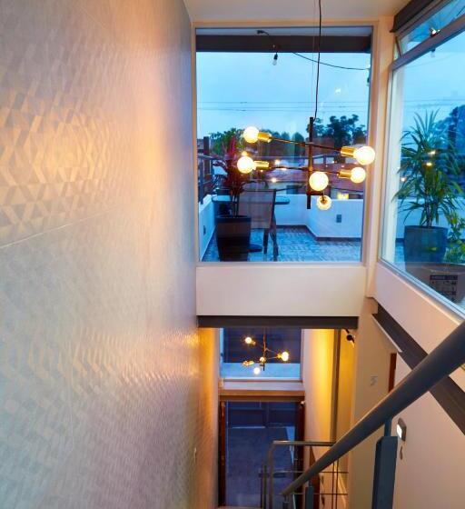 اتاق لوکس با بالکن, Casa Cheljo