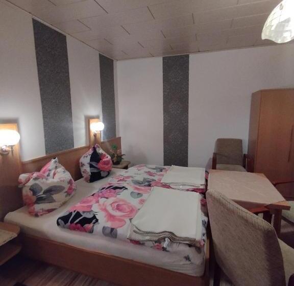 标准三人间, Pension Villa Brödel