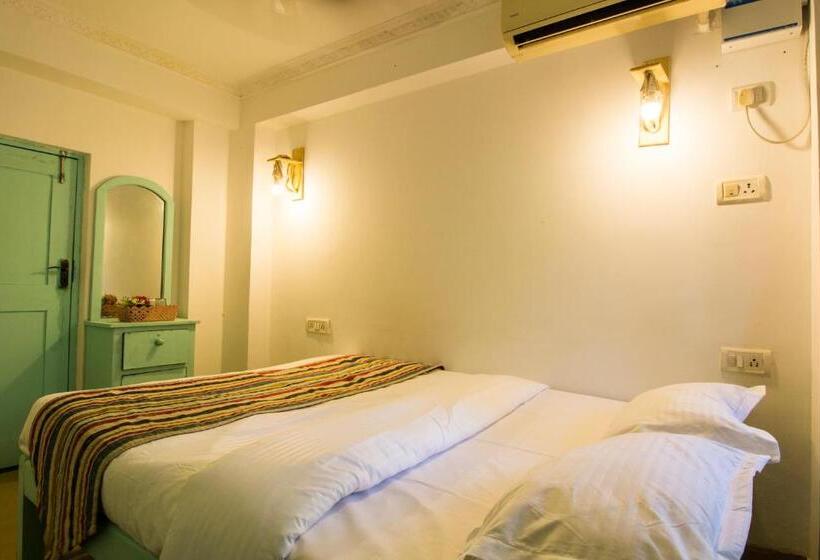 Pokój Deluxe z Balkonem, Tth