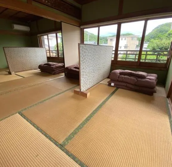 ルームシェアのワンベッド, Anakashico Hostel Kumano Kodo