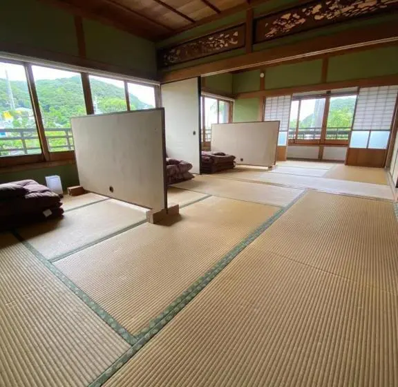 ルームシェアのワンベッド, Anakashico Hostel Kumano Kodo