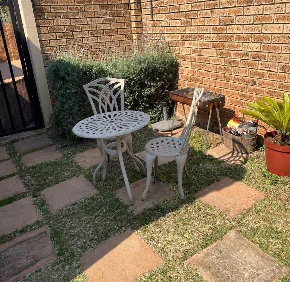 Apartamento 1 Dormitório, 642 On Vincent