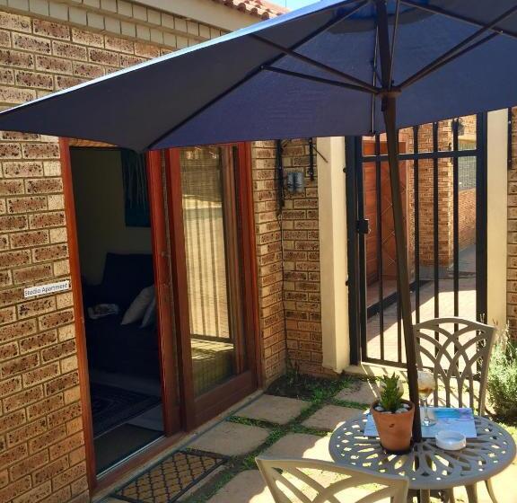 Apartamento 1 Dormitório, 642 On Vincent