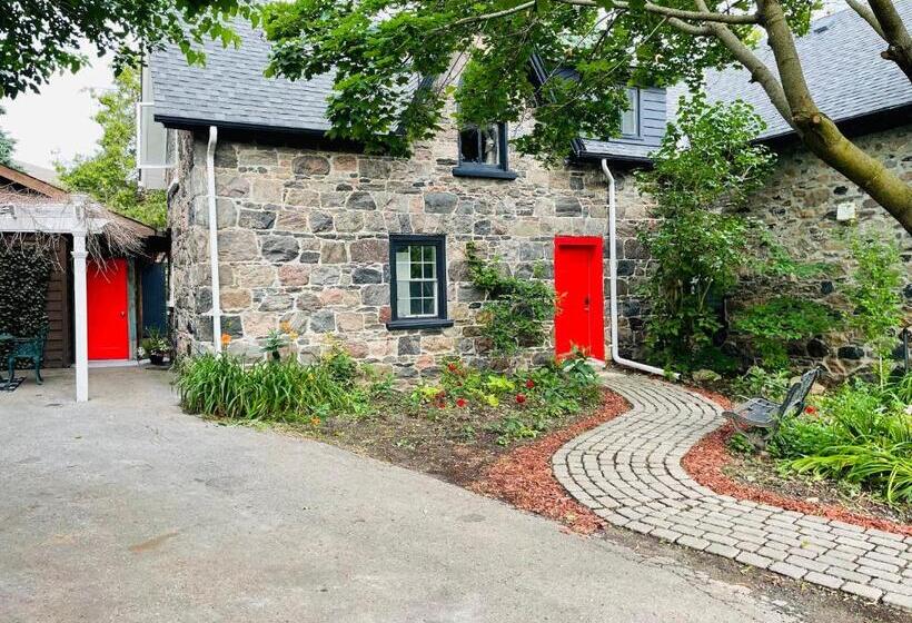 Huoneisto 1 Makuuhuone, North Wing Master Unit Of Pickering Stonehouse