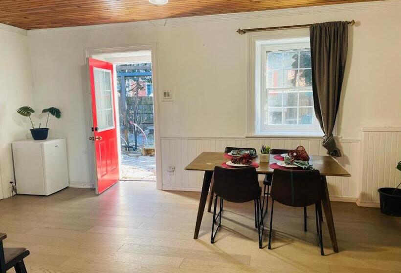 Huoneisto 1 Makuuhuone, North Wing Master Unit Of Pickering Stonehouse