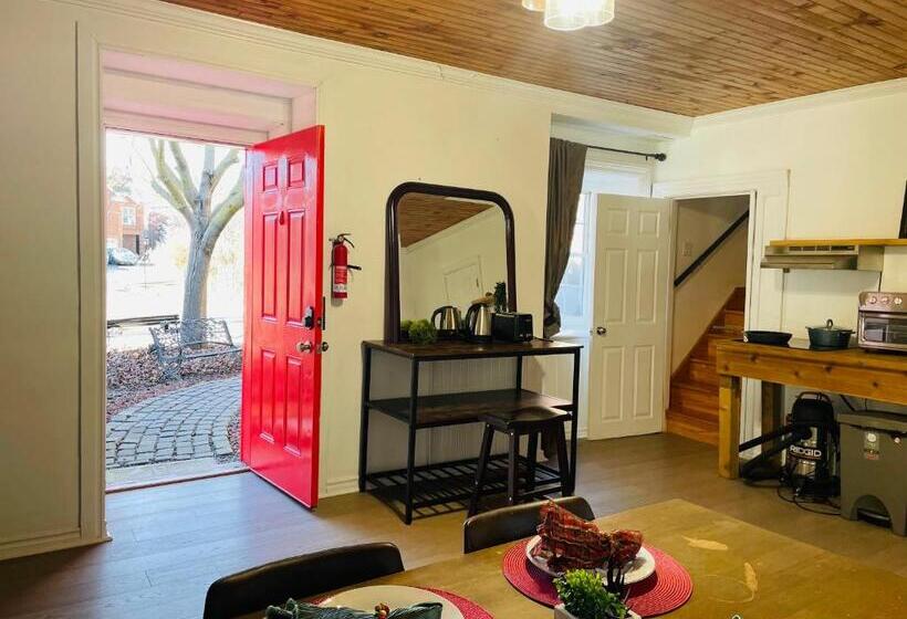 Huoneisto 1 Makuuhuone, North Wing Master Unit Of Pickering Stonehouse