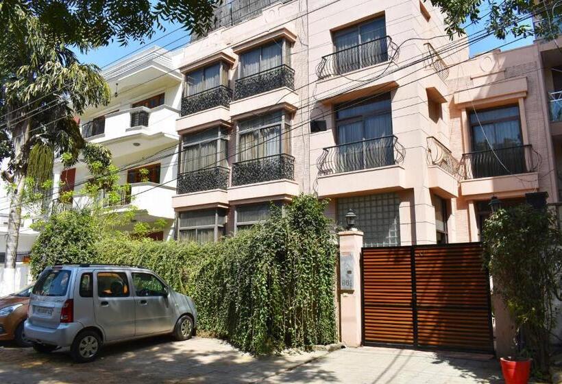 דירת חדר, Bedchambers Serviced Apartments, Sector 40