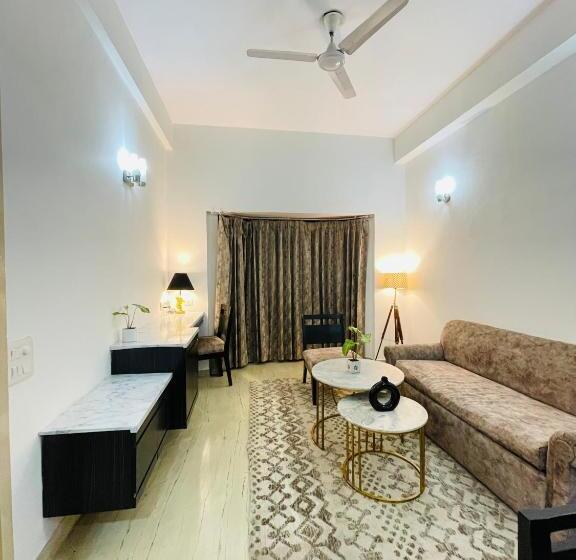 דירת חדר, Bedchambers Serviced Apartments, Sector 40