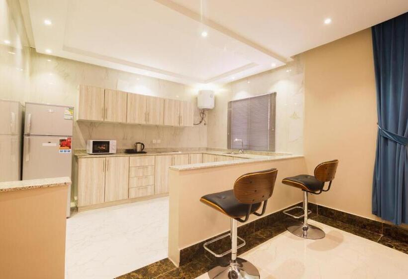 3ベッドルームスイート, أجنحة بالم تري للشقق المخدومه