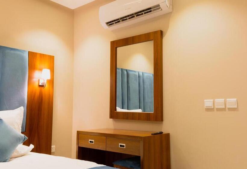 3ベッドルームスイート, أجنحة بالم تري للشقق المخدومه