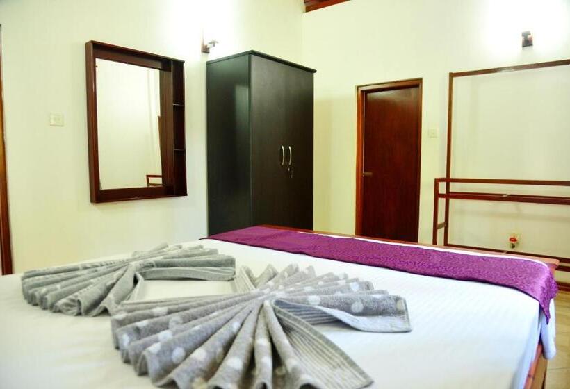 Номер Deluxe, Cinnamon Holiday Inn