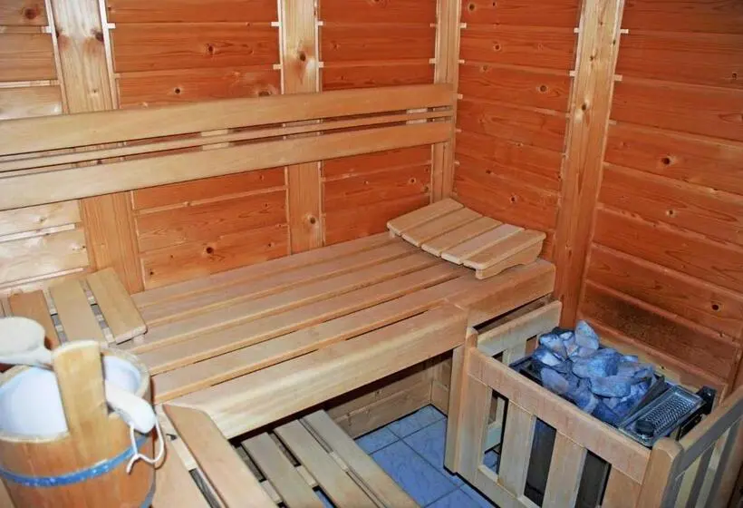 Talo 1 Makuuhuone, Ferienhaus Unterm Reetdach
