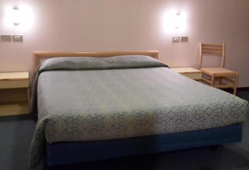 חדר דלוקס, Mignon