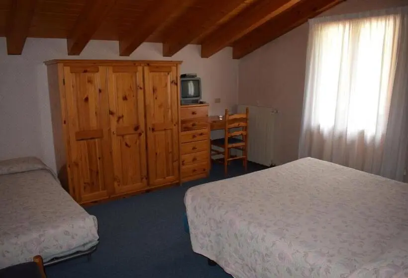 Standard Kolmen Hengen Huone, Mignon