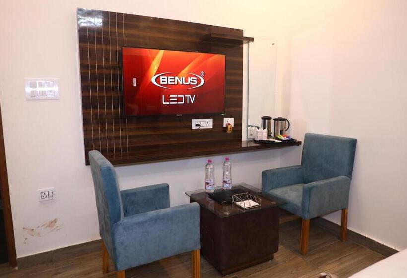 Номер Deluxe, Shreya Galaxy With Swimming Pool  Best Property In Haridwar