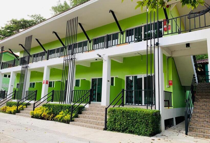 スタンダードルーム, Somrudee Resort