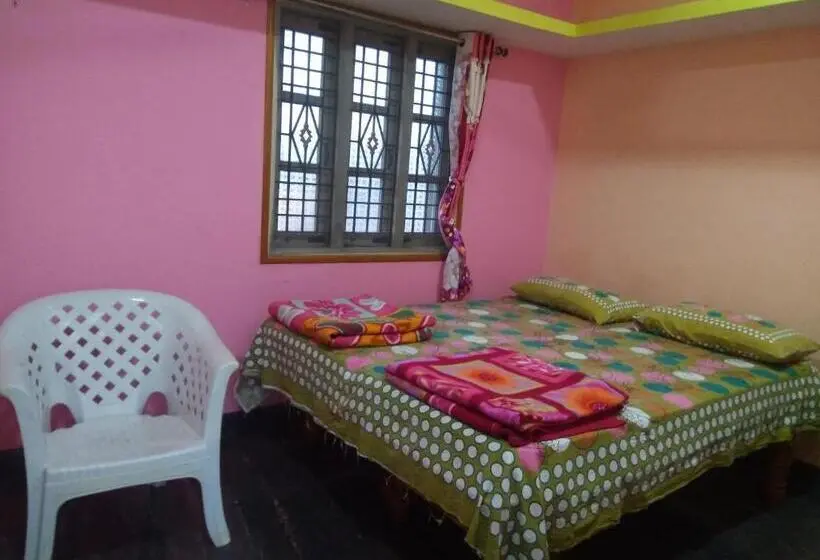 バルコニー付きデラックスルーム, Rathna Home Stay
