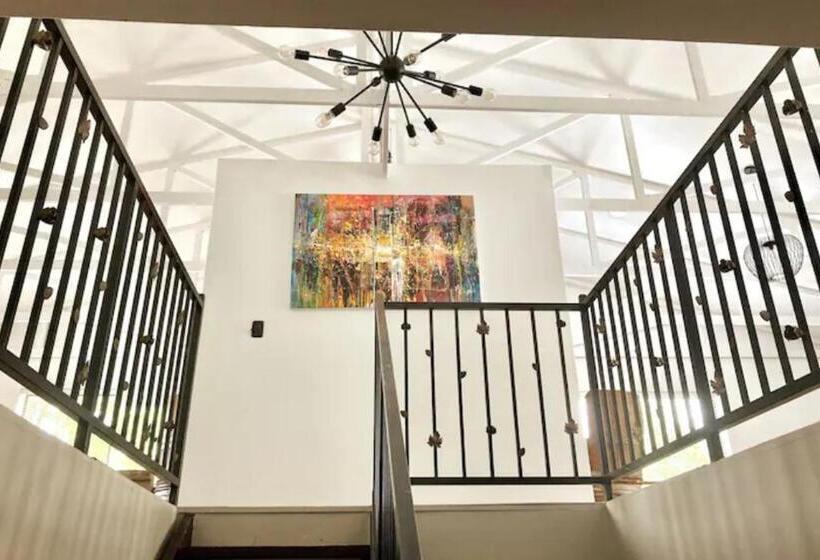 منزل 3 غرف نوم, Staymore Guesthouse