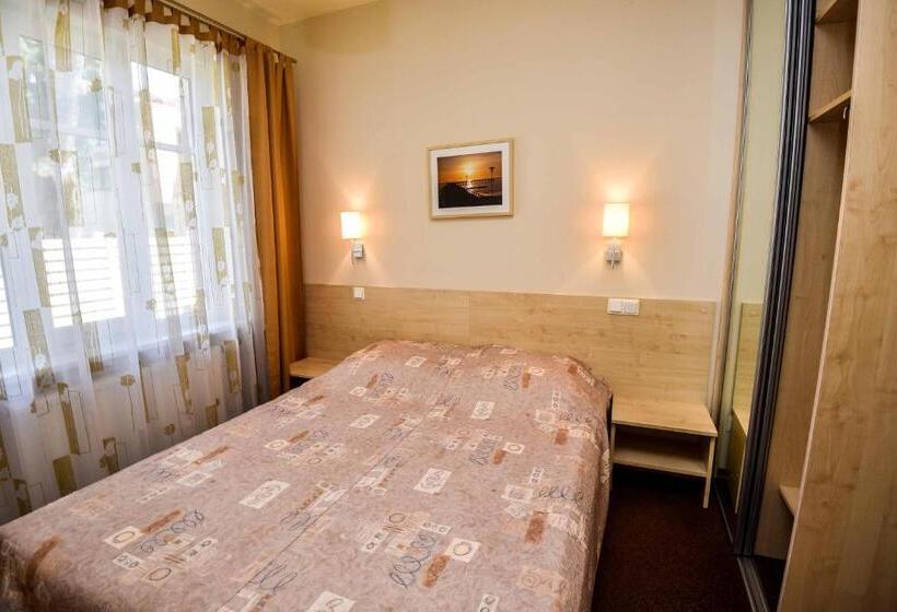 آپارتمان 1 خوابه با تراس, Vila Claudia