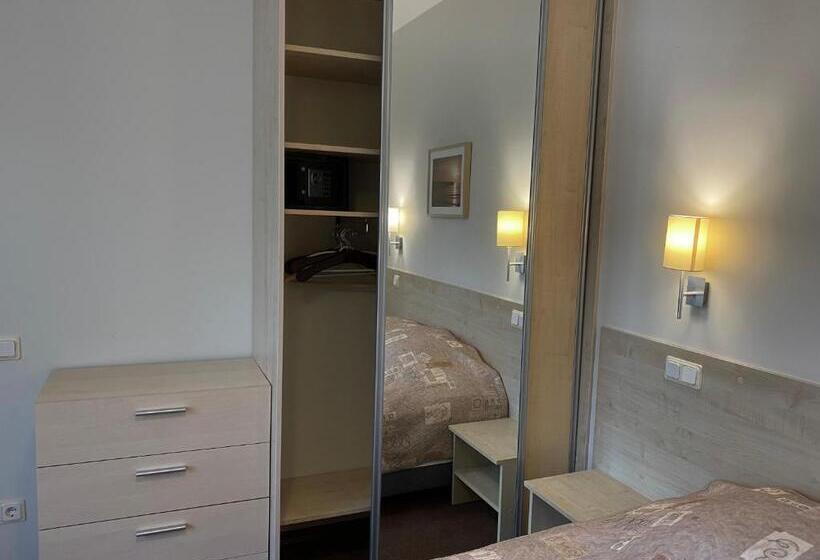 آپارتمان 1 خوابه با چشمانداز باغ, Vila Claudia