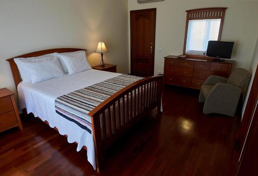 חדר סטנדרט נוף לים עם מרפסת, Vivenda Da Saudade B&b