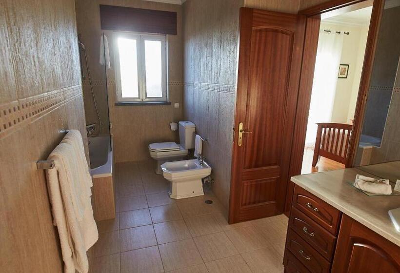 חדר סטנדרט נוף לים עם מרפסת, Vivenda Da Saudade B&b