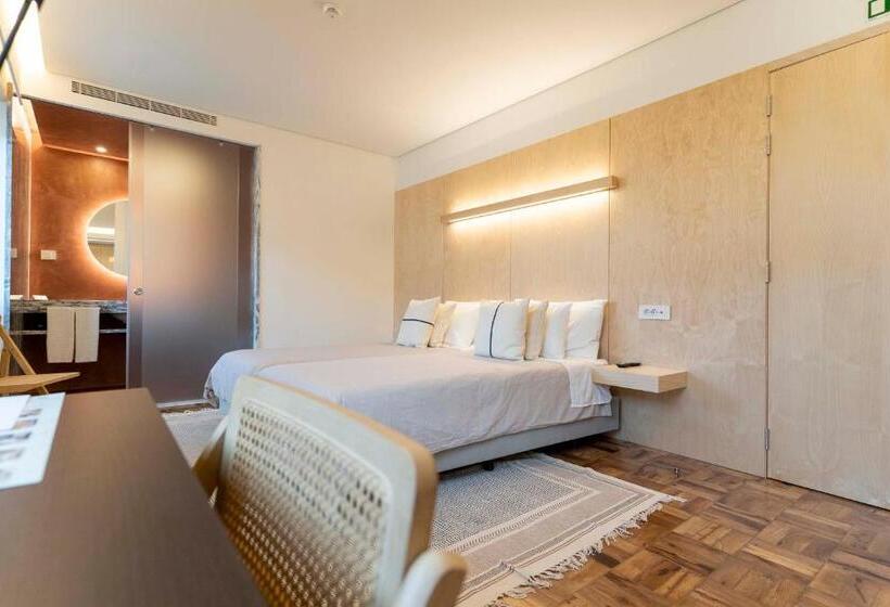 استودیوی استاندارد, Casa 3 Os Lugares De Castraleuca