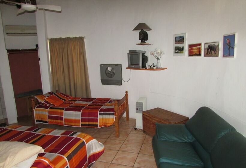 Бунгало Economy, Amanzimlotzi Riverside Bush Camp