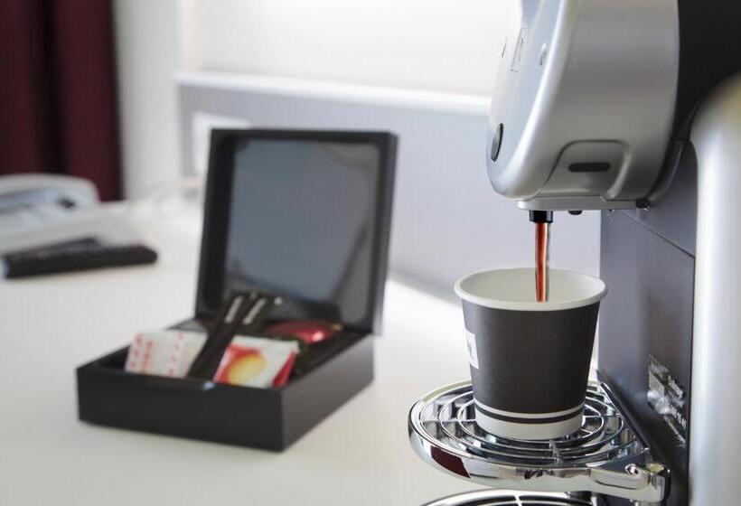 غرفة إقتصادية فردية, City Locarno