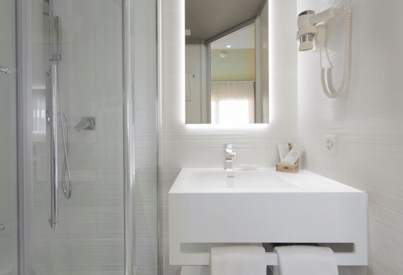 غرفة كومفورت فردية, City Locarno