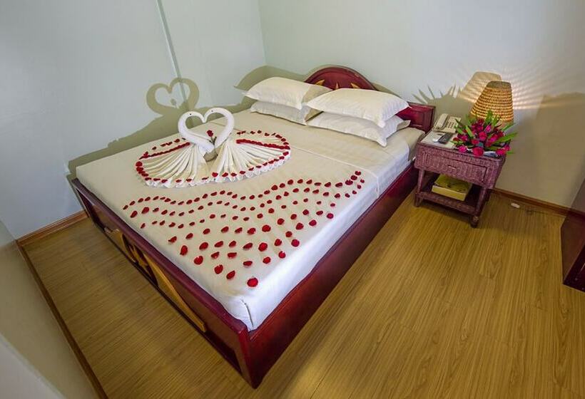 اتاق سوپریور, Mega Star