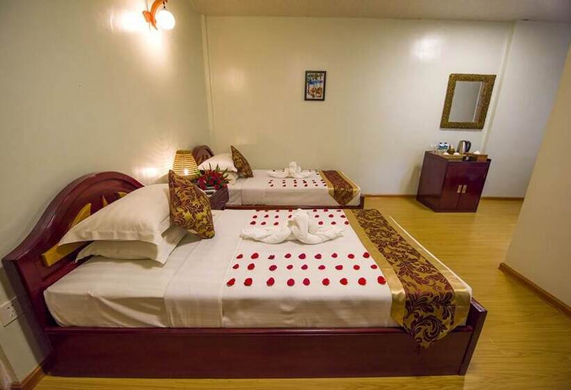 اتاق لوکس, Mega Star