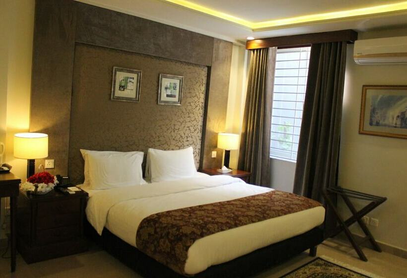 اتاق لوکس, One Super, Islamabad