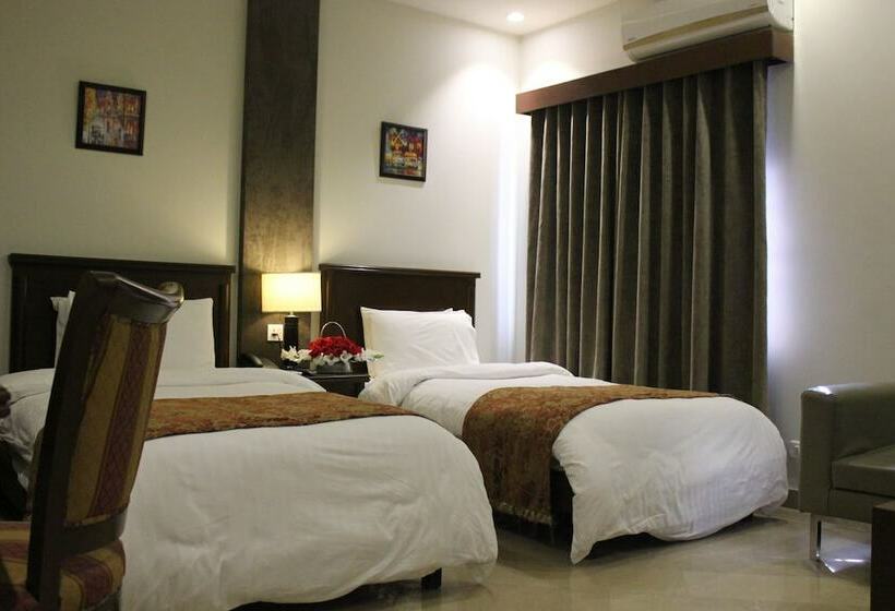 اتاق لوکس, One Super, Islamabad