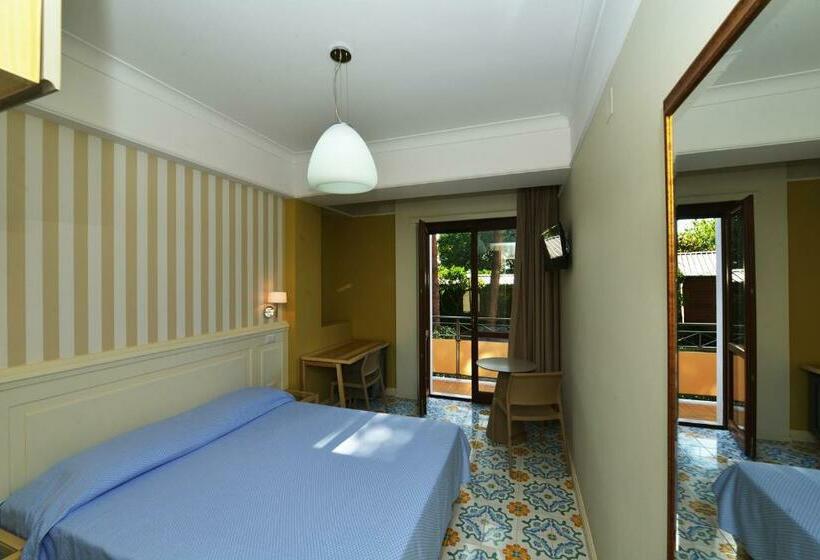 Номер Стандарт с Балконом, Zeus