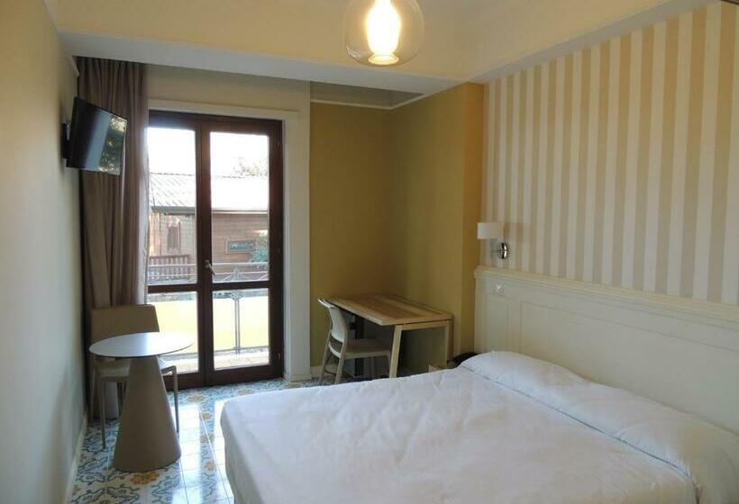 Номер Стандарт с Балконом, Zeus