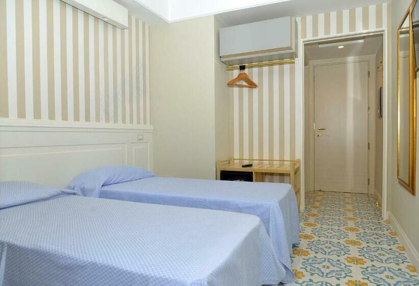 Номер Стандарт с Балконом, Zeus