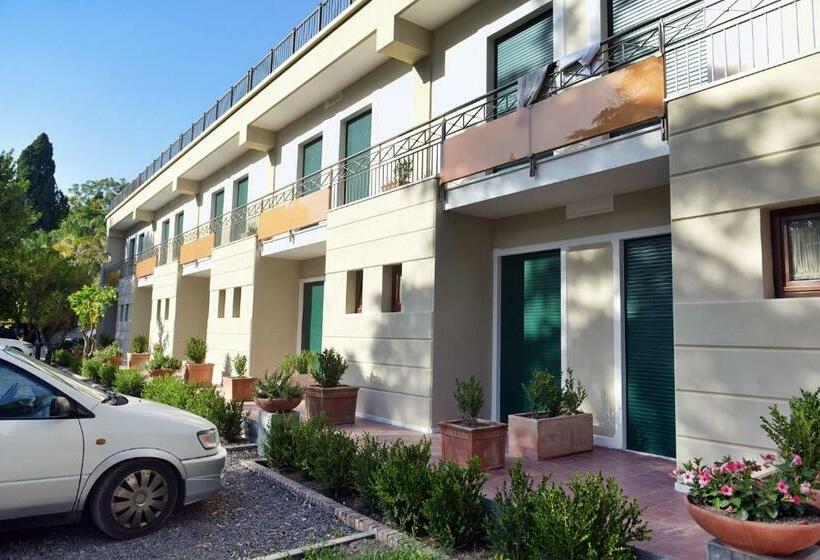 Номер Стандарт с Балконом, Zeus