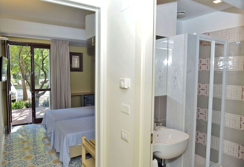 Номер Стандарт с Балконом, Zeus