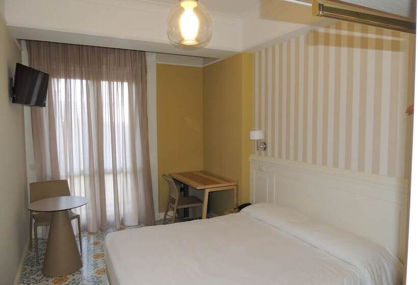 Номер Стандарт с Балконом, Zeus