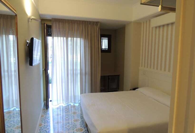 Номер Стандарт с Балконом, Zeus